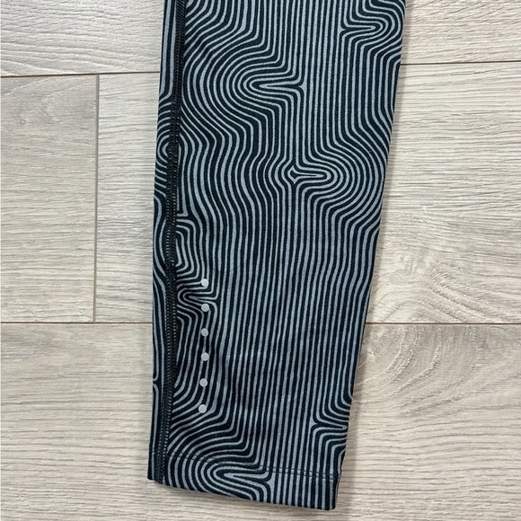 Nike Zen Epic Run Tight Leggings - Picture 10 of 14